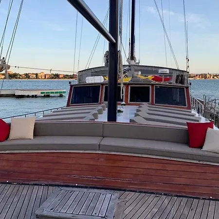 Botel Il Caicco *